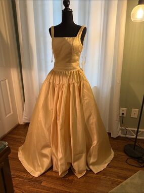 Women’s Gold Satin Ball Gown Dress